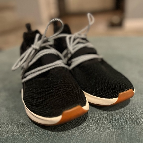 Reebok Guresu 2.0 Training Shoe Womens Sneakers - Picture 2 of 6